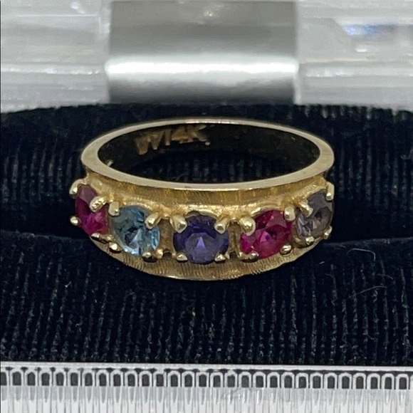 14K Gold Mother’s Ring w/ Synthetic Birth Stones - Picture 5 of 6